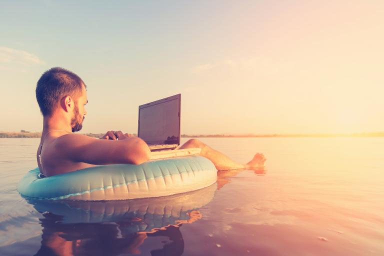 Teaser image for La qualité des repas et le wifi plus importants pour des vacances réussies